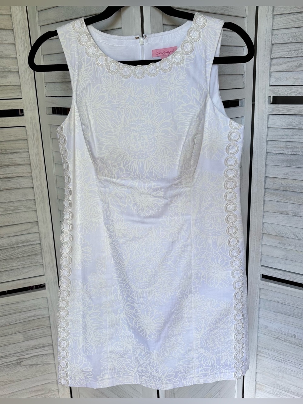 Lilly Pulitzer White Floral Embroidered Shift Dress Size 6